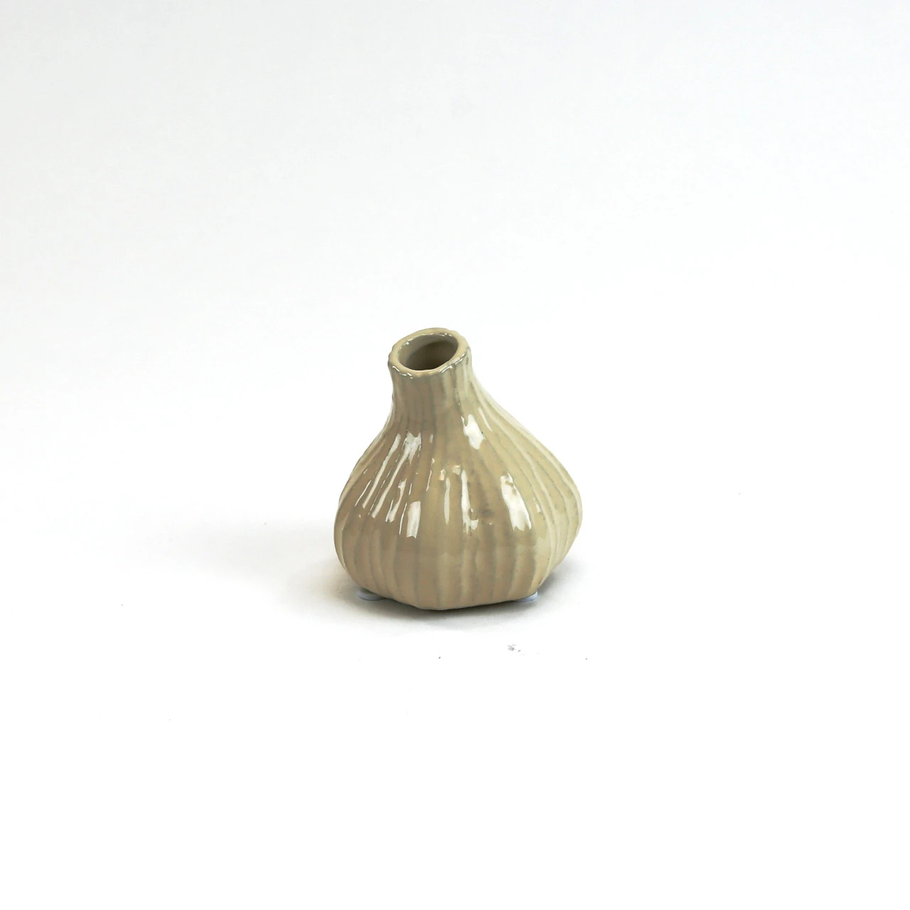 Small Ceramic Garlic Shaped Bud Vase - 16 Pieces 2 Small Ceramic Garlic Shaped Bud Vase - 16 Pieces - Image 2