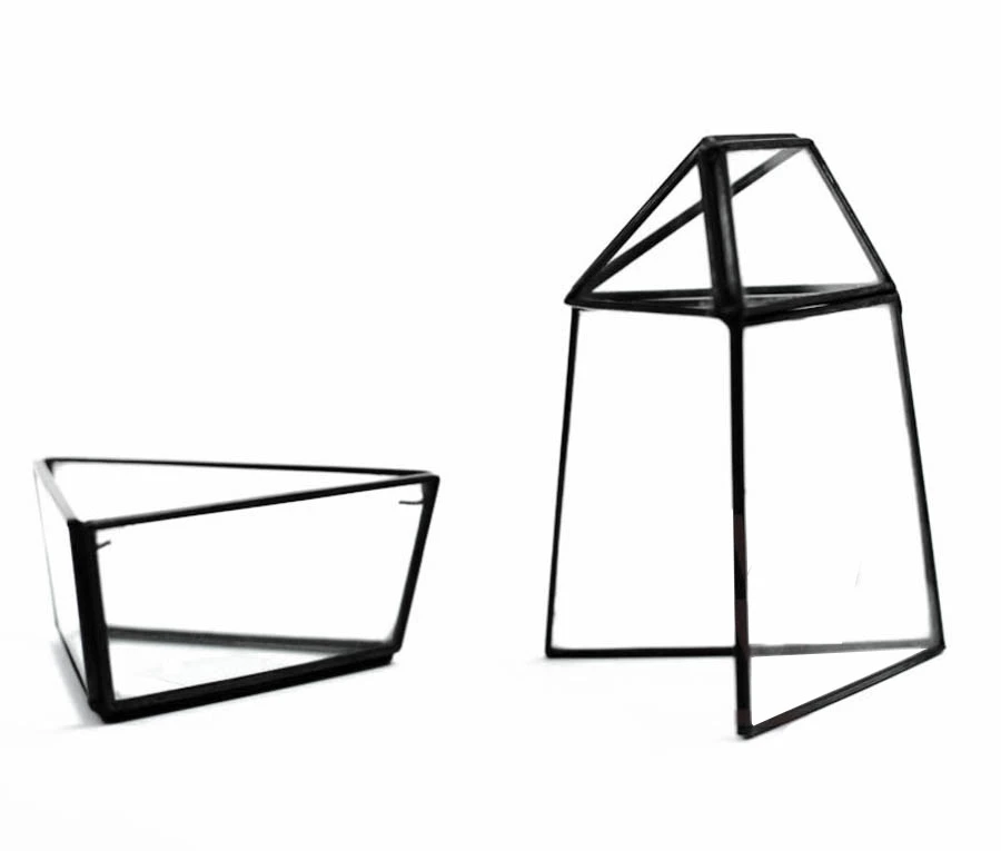 Black Medium Triangular Obelisk Geometric Glass Terrarium - 9 Pieces 4 Black Medium Triangular Obelisk Geometric Glass Terrarium - 9 Pieces - Image 4