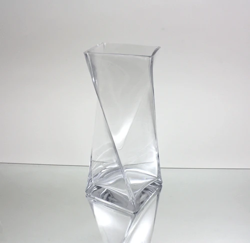 4" X 10.5" Clear Twisted Block Vase - 12 Pieces 3 4" X 10.5" Clear Twisted Block Vase - 12 Pieces - Image 3