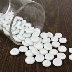 White Glass Flat Gemstone Vase Filler, 3/4" (Wholesale 28 LBS/Case) 8 White Glass Flat Gemstone Vase Filler, 3/4" (Wholesale 28 LBS/Case) -Home Decoration Discount white glass flat marbles ggm001wt 3